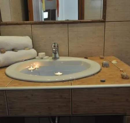 Lysistrata Aparthotel