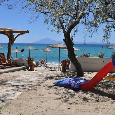 Lysistrata Aparthotel Potos