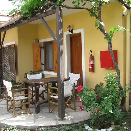 Lysistrata アパートホテル 2*